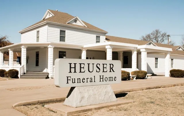 Heuser Funeral Home gallery image 1